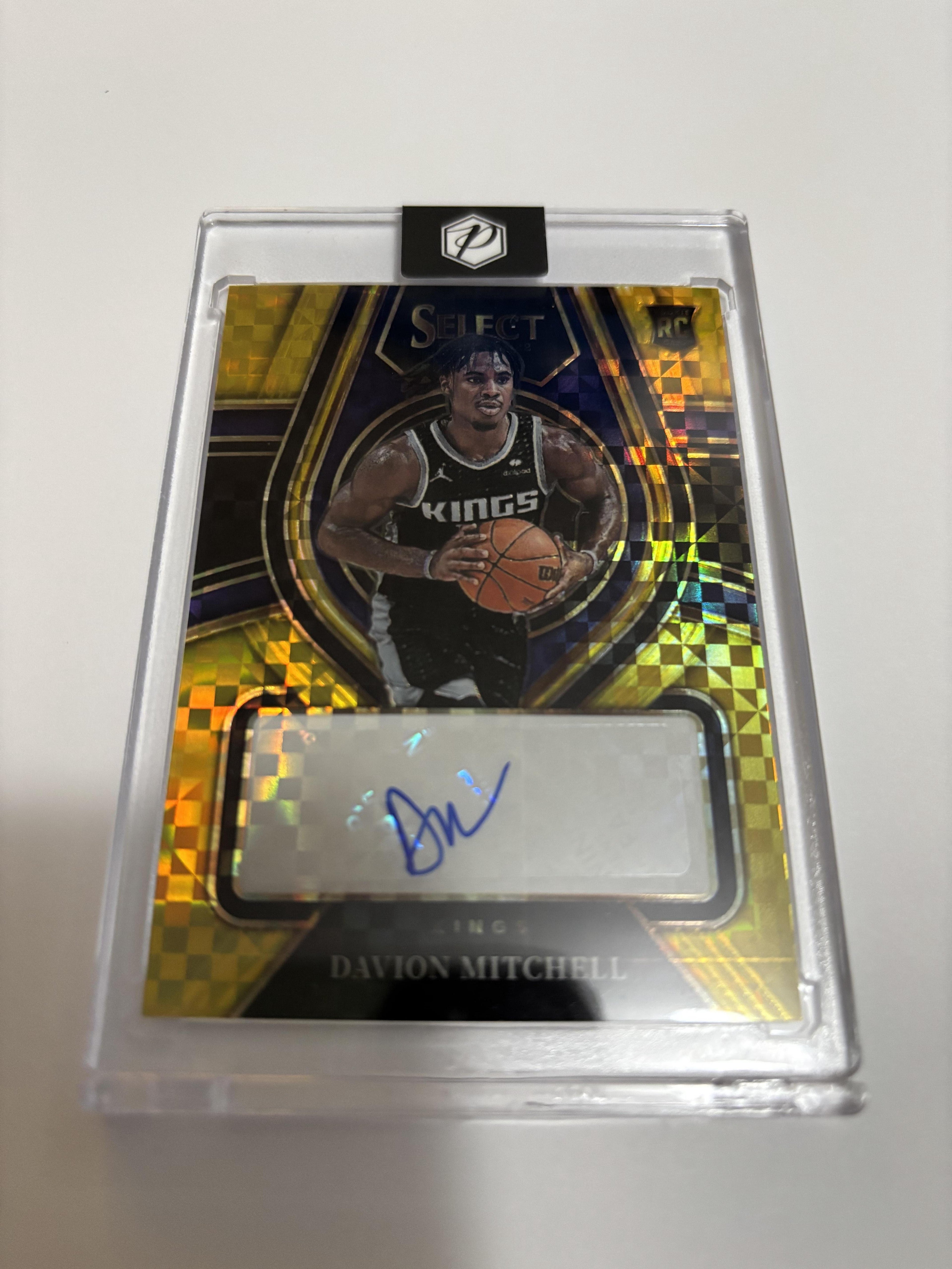 2021-22 Panini Select Davion Mitchell Rookie Signatures Gold Prizm Auto /10 RC