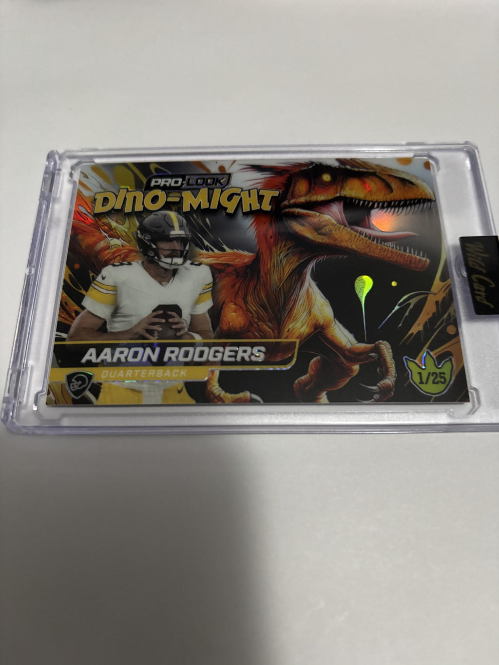 2025 Wild Card Alumination Dino-Might Aaron Rodgers Green Foil /25 SP Raptor Ref