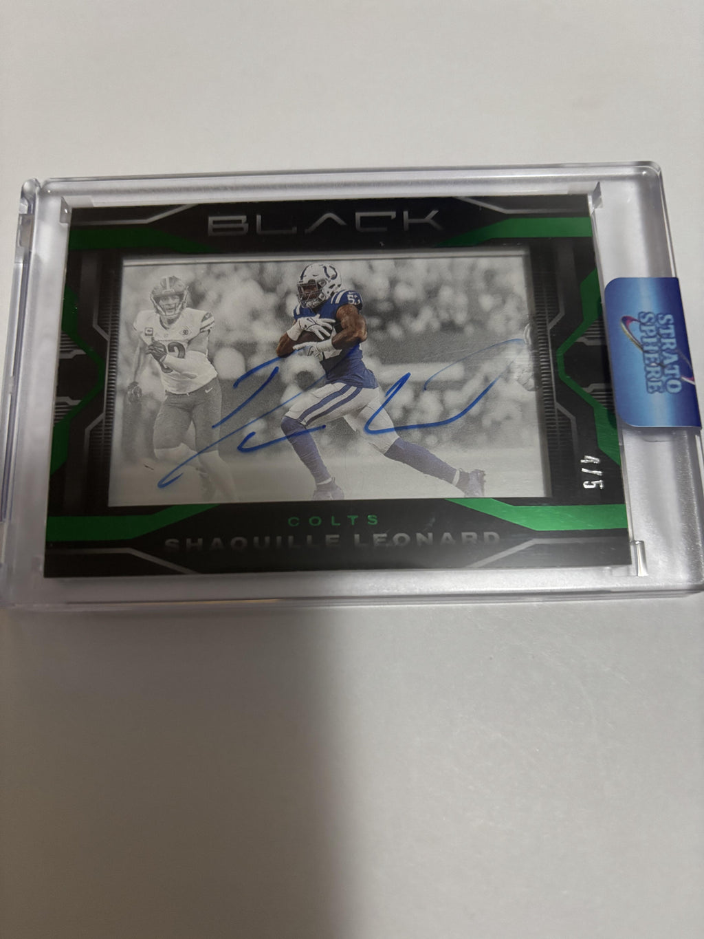 2023 Panini Black Shaquille Leonard Shadowbox Auto 4/5 Colts Gold Parallel