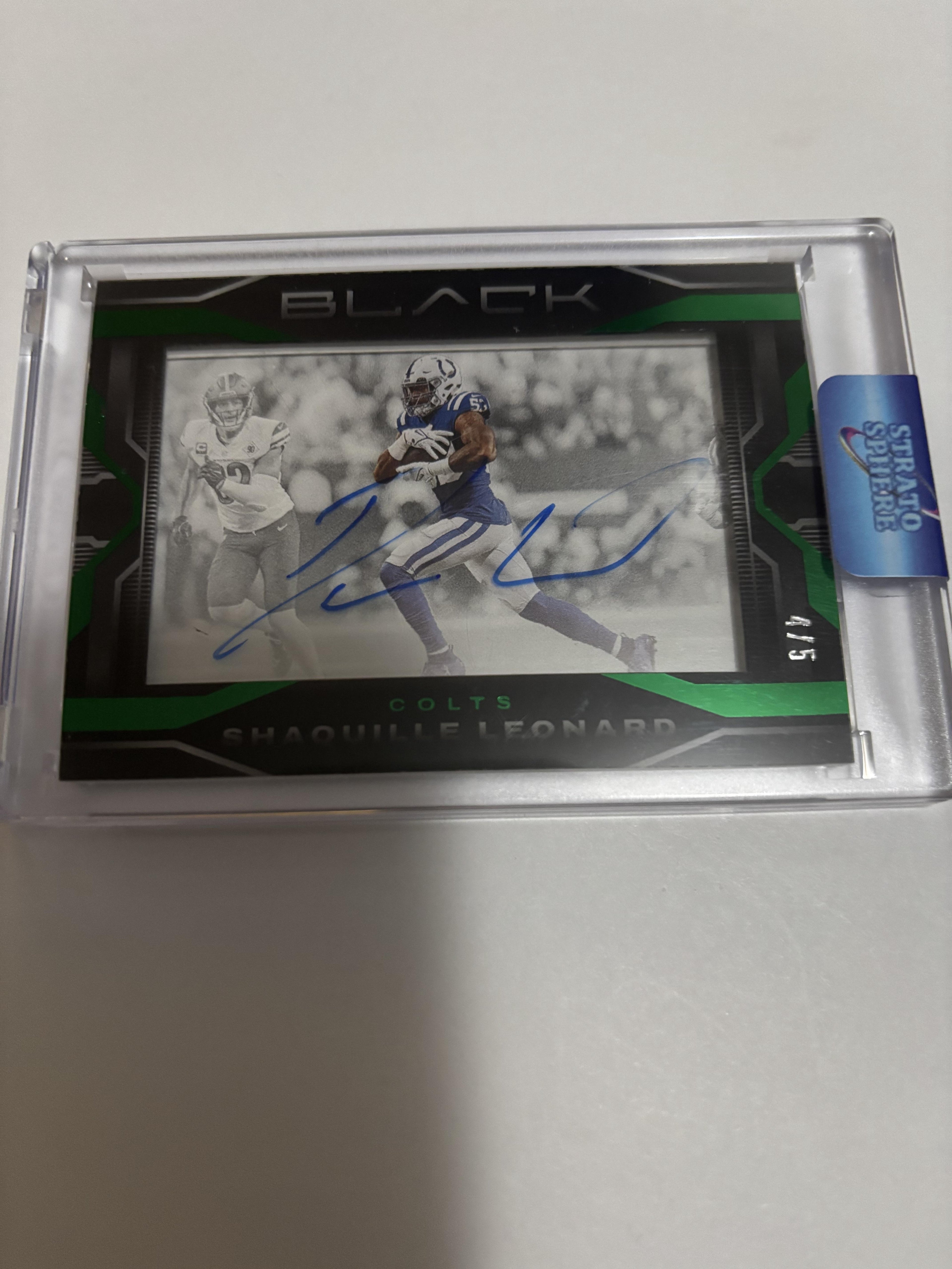2023 Panini Black Shaquille Leonard Shadowbox Auto 4/5 Colts Gold Parallel
