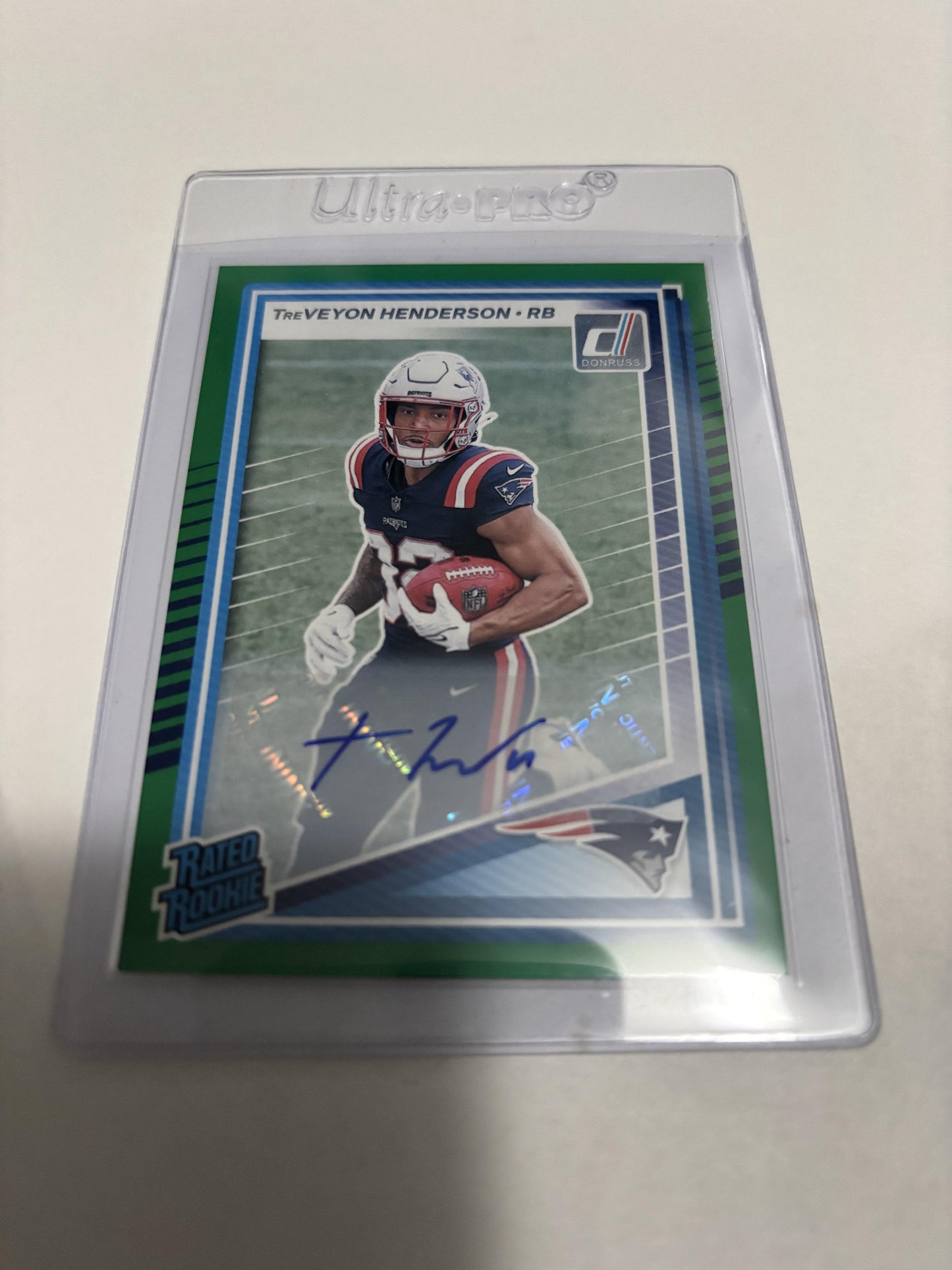 2025 Donruss TreVeyon Henderson Rated Rookie AUTO Green Parallel #332 Patriots