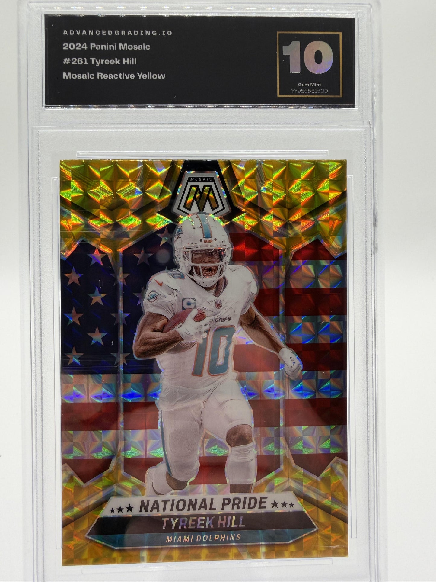 2024 Panini Mosaic Tyreek Hill Reactive Yellow #261 National Pride AG 10 Card