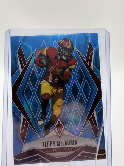 2025 Panini Phoenix Terry McLaurin Blue Diamond Prizm Card /325 Commanders #57