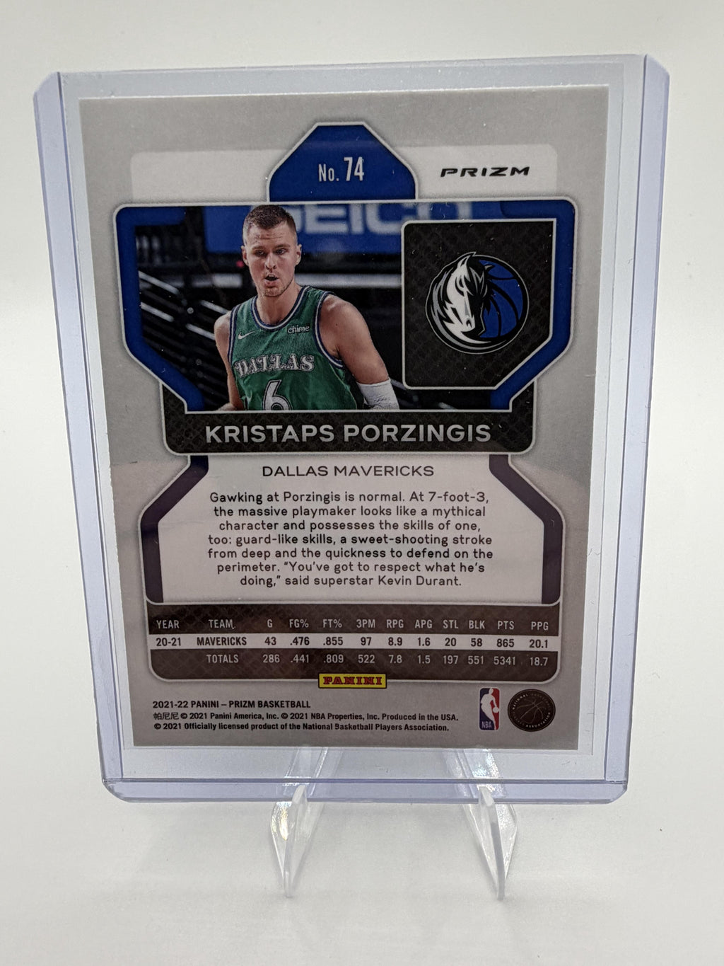 2021-22 Panini Prizm Kristaps Porzingis Blue Wave Prizm Card #74 Tmall Asia