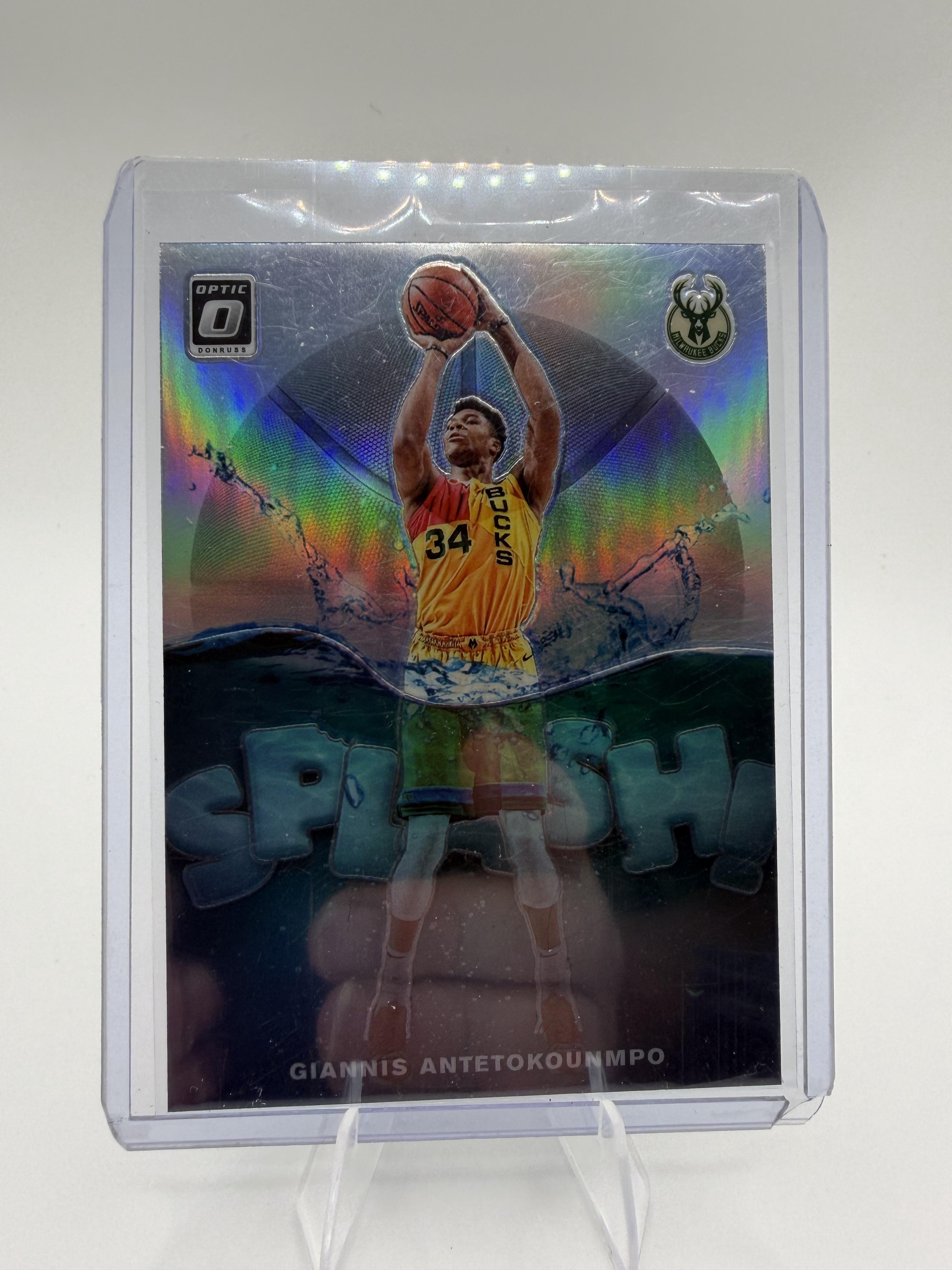 2019 Donruss Optic Splash! Prizm Giannis Antetokounmpo Card #3 Bucks Holo