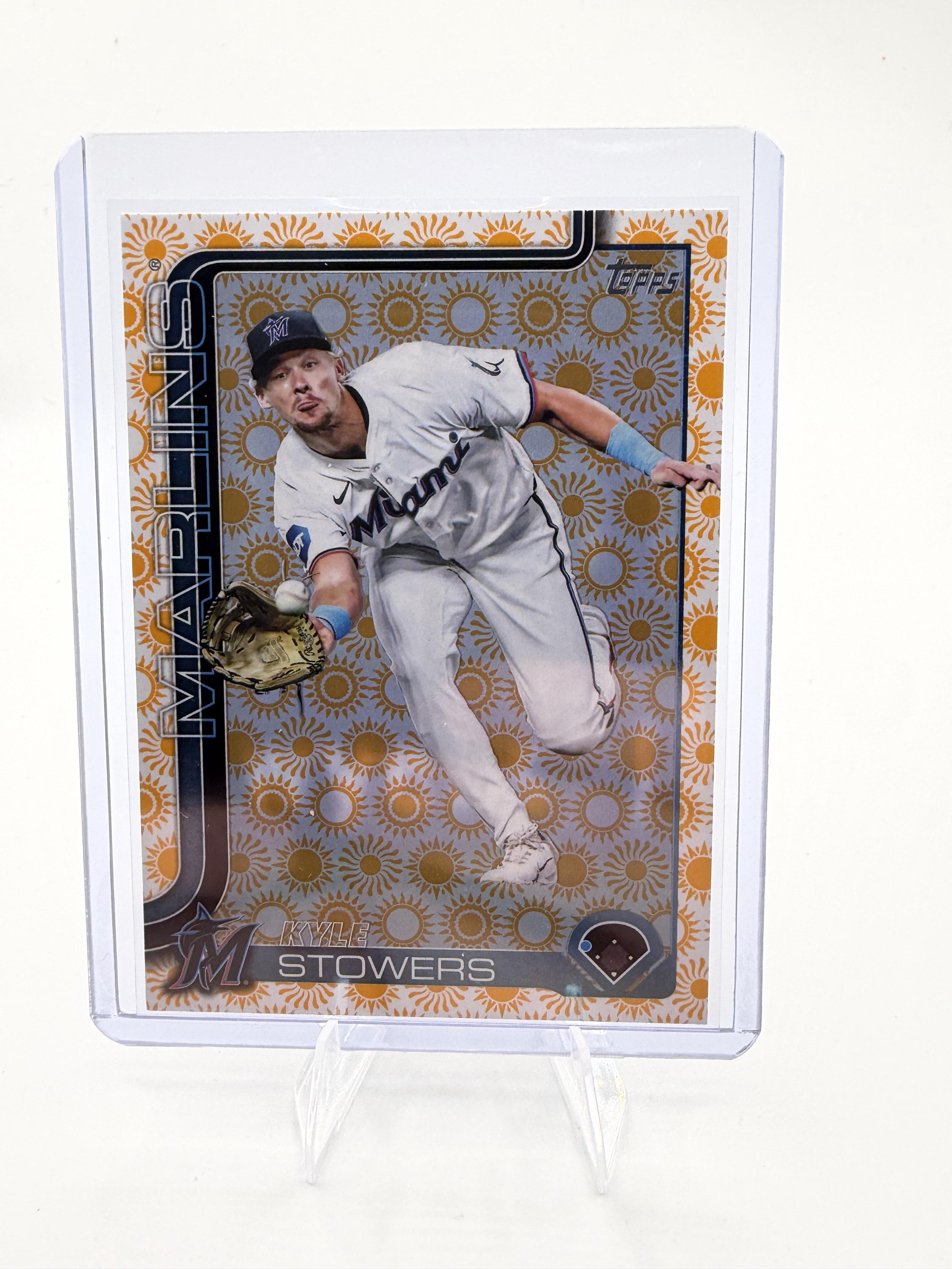 2025 Topps Series 2 Kyle Stowers Sun Holiday Parallel Card #399 Marlins