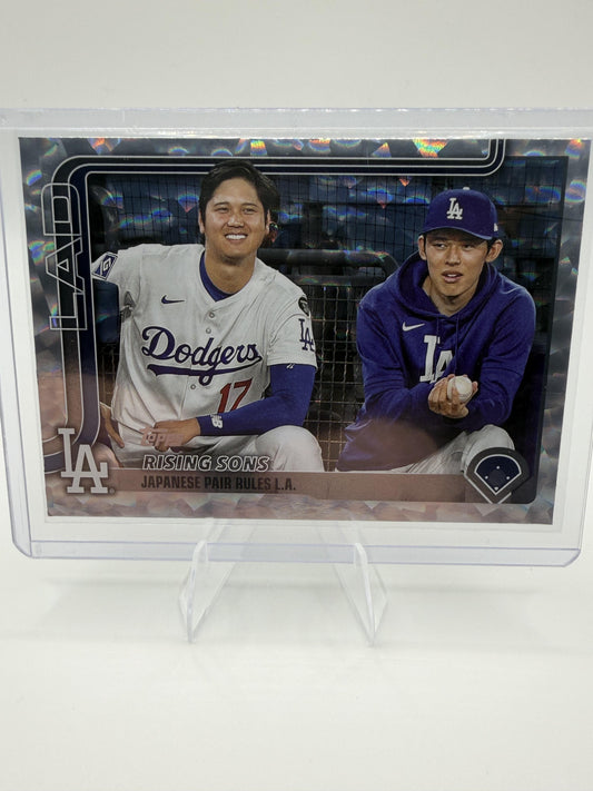 2025 Topps Update Shohei Ohtani Roki Sasaki Silver Crackle Foil Card Dodgers