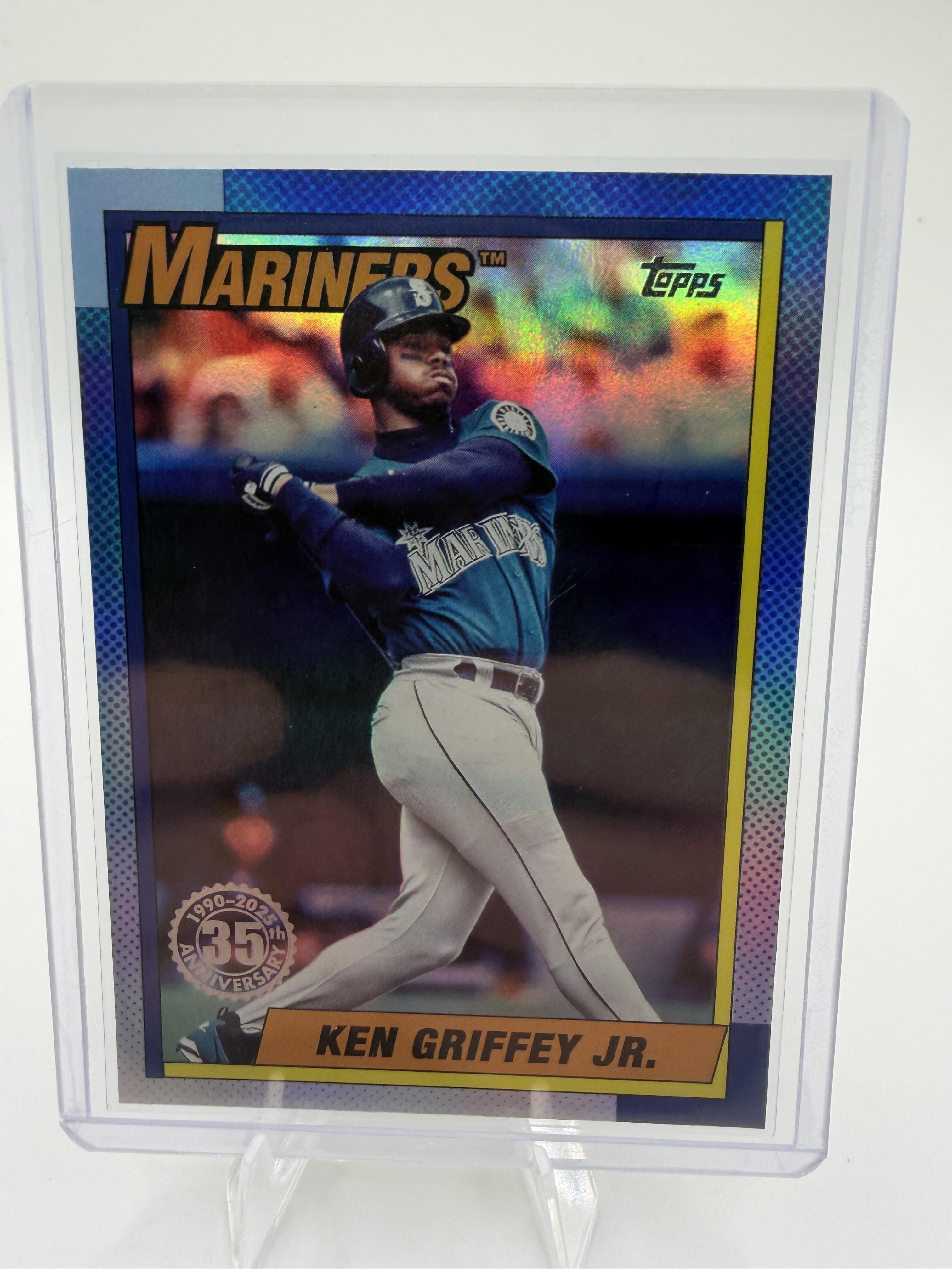 2025 Topp Ken Griffey Jr. Card #U90-47 1990 35th Anniversary Rainbow Foil