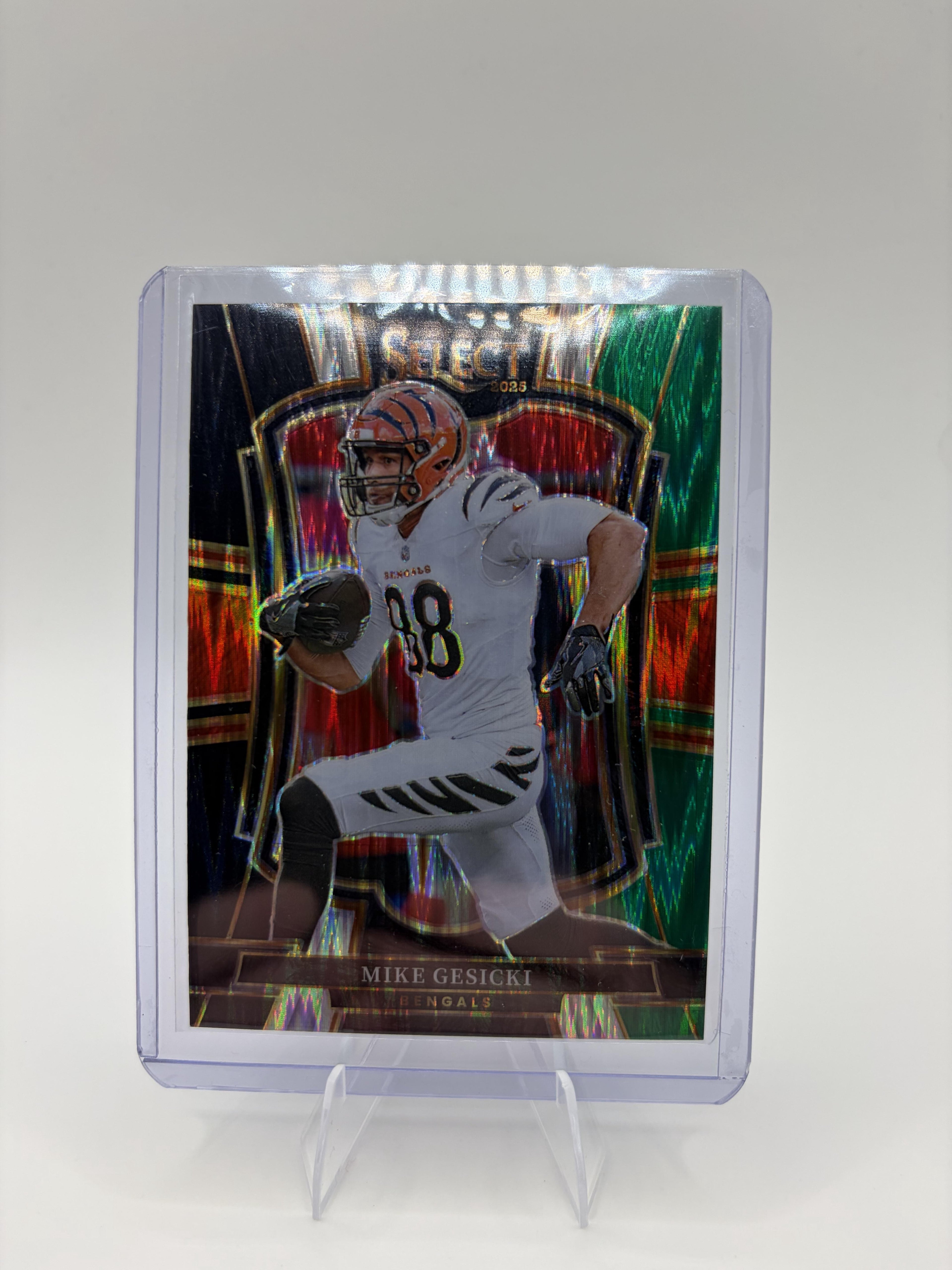2025 Panini Select Mike Gesicki Card Black & Green Prizm Shock  Bengals