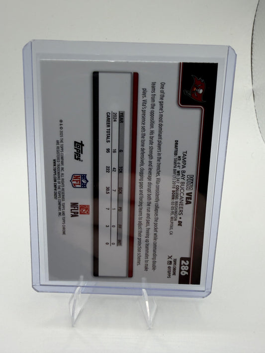 2025 Topps Chrome - Ray Wave Refractor Vita Vea Card Tampa Bay Buccaneers #286