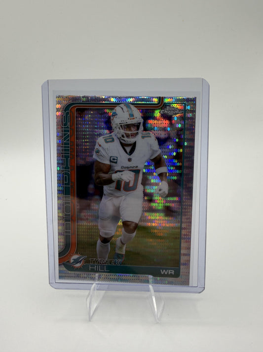 2025 Topps Chrome - Pulsar Refractor Tyreek Hill Card Miami Dolphins #185