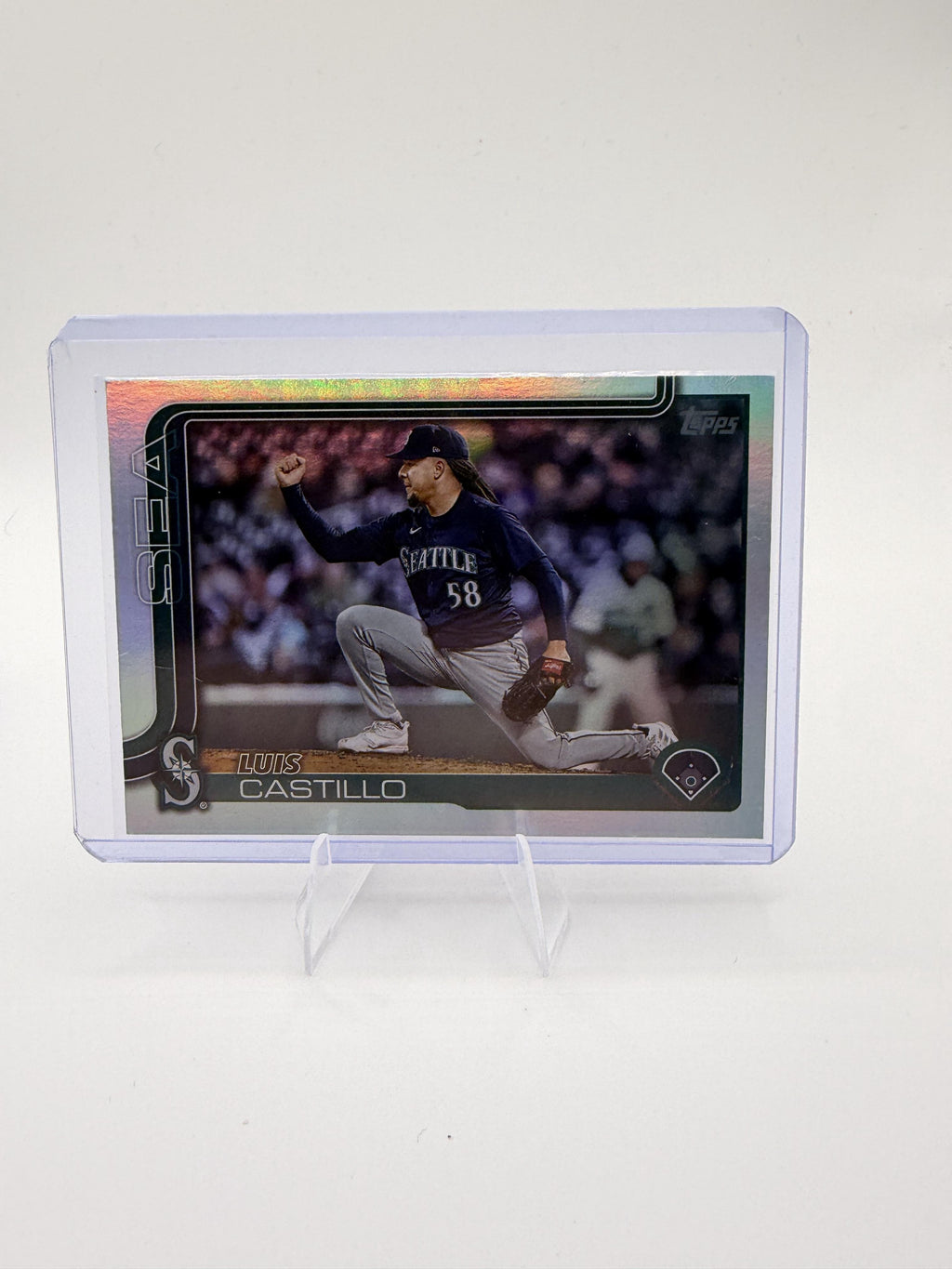 2025 Topps Luis Castillo Card Topps Foil Pattern Seattle Mariners #73