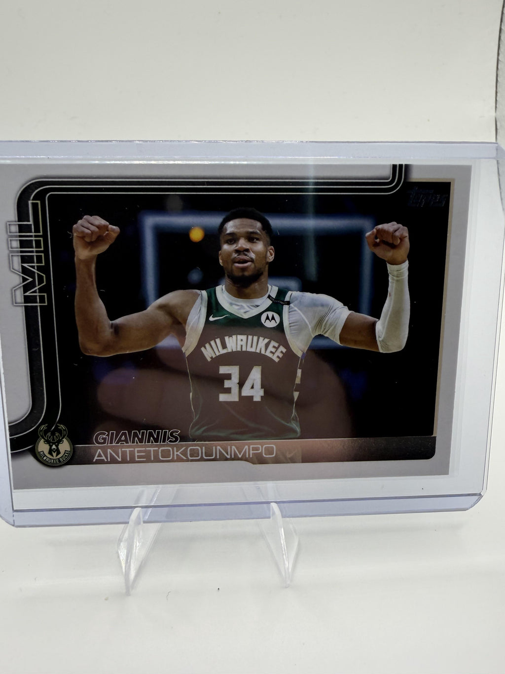2025-26 Topps Giannis Antetokounmpo Card Milwaukee Bucks #54
