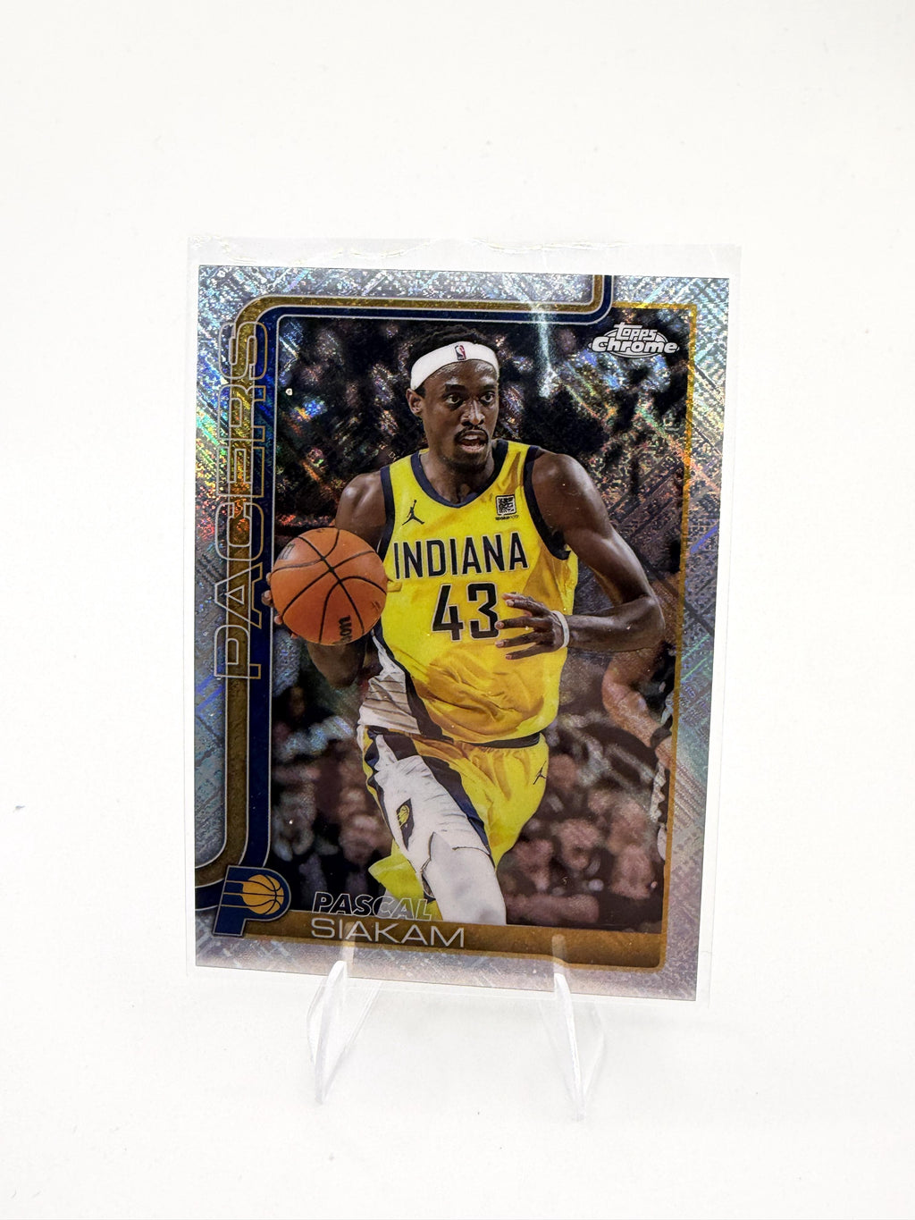 2025-26 Topps Chrome Pascal Siakam Card Prism Refractor Indiana Pacers #1