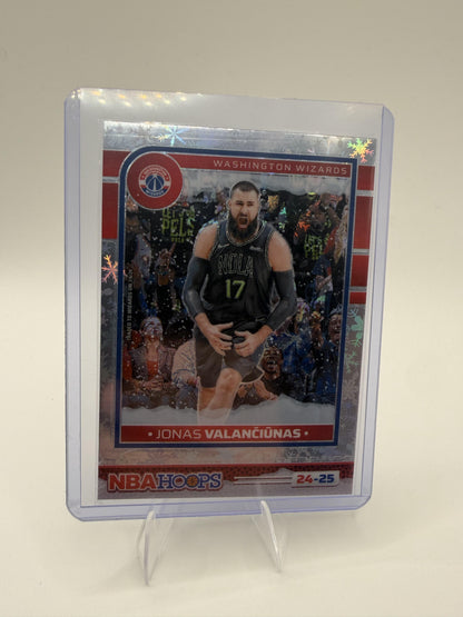 2024-25 NBA Hoops Jonas Valanciunas Winter Holo Prizm #229 Wizards