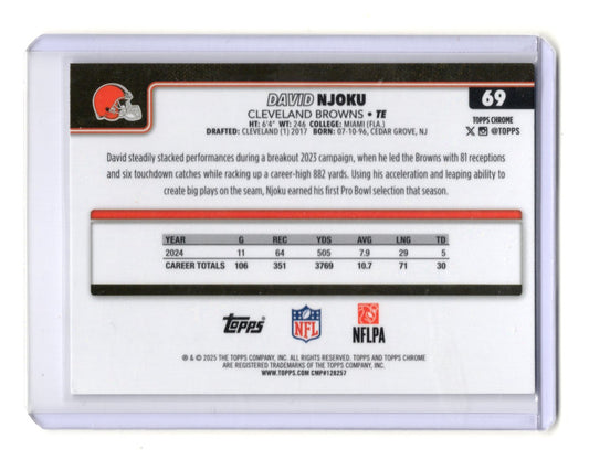 2025 Topps Chrome David Njoku Card X-Fractor Cleveland Browns #69