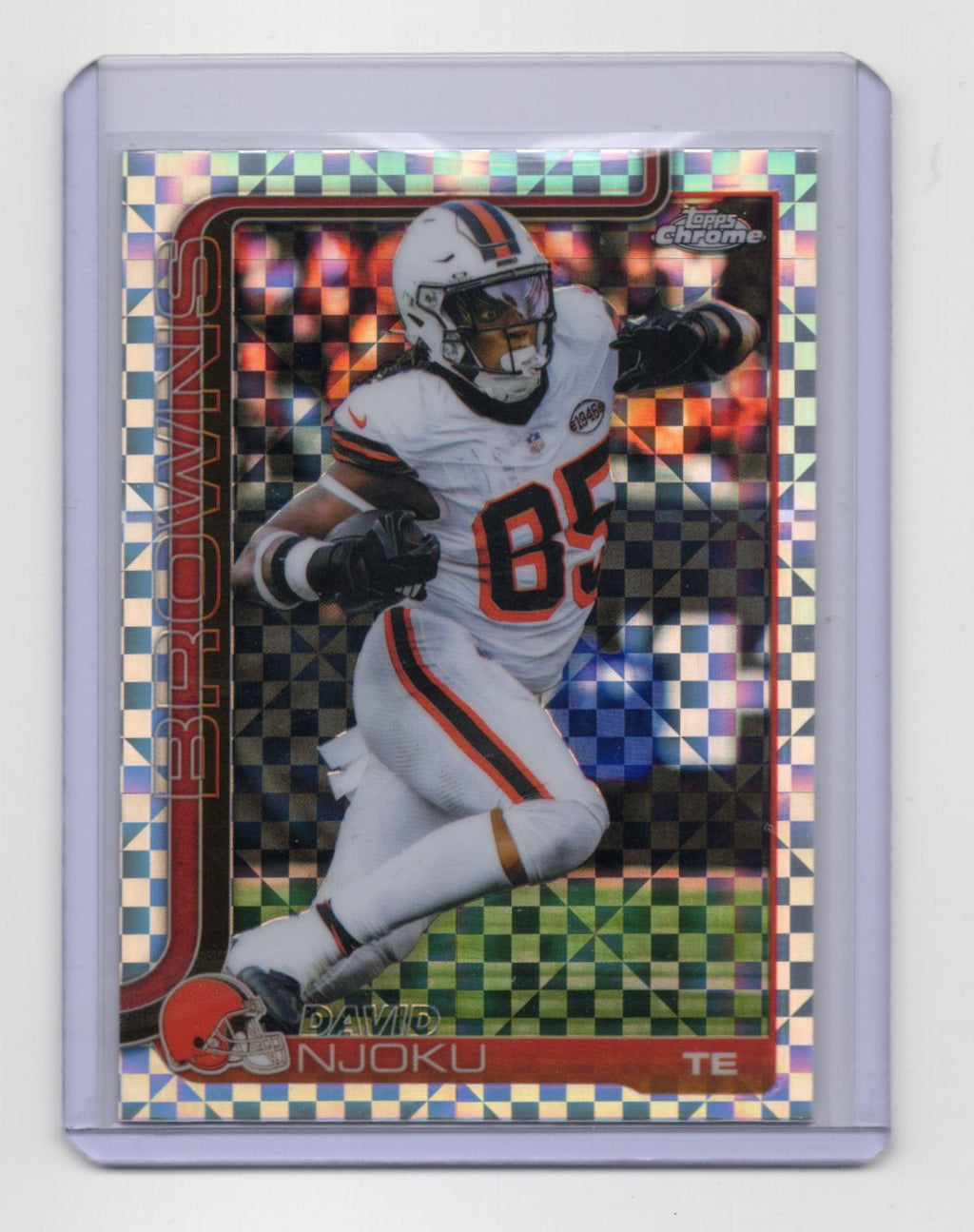 2025 Topps Chrome David Njoku Card X-Fractor Cleveland Browns #69