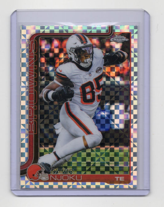 2025 Topps Chrome David Njoku Card X-Fractor Cleveland Browns #69